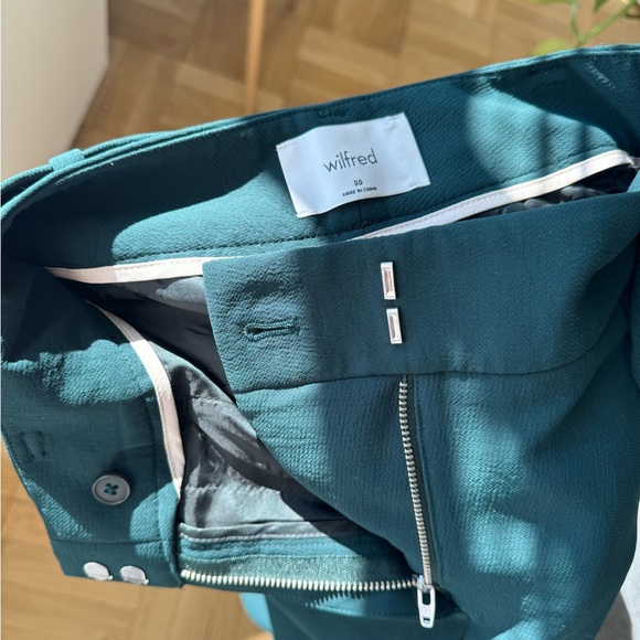 Aritzia Tie-Front Pant with belt -Hunter Green perfect condition size 00 (short) - Picture 8 of 9